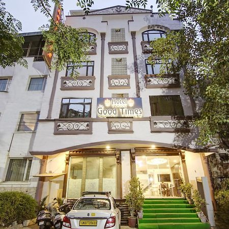 Hotel Good Times Near Ganga Ram Hospital And Karol Bagh Metro Delhi  Exterior foto