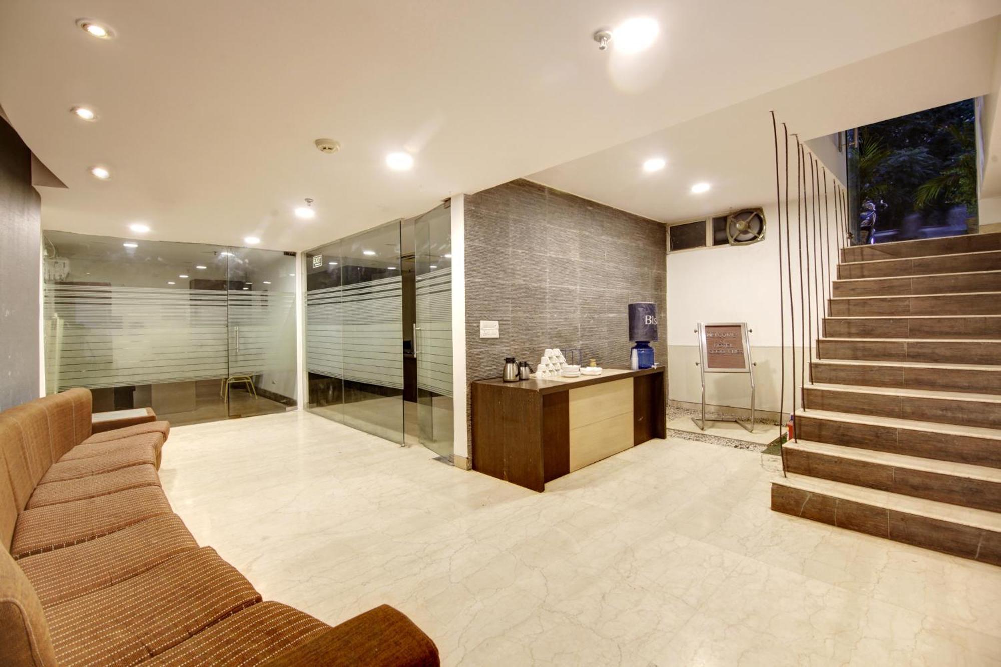 Hotel Good Times Near Ganga Ram Hospital And Karol Bagh Metro Delhi  Exterior foto