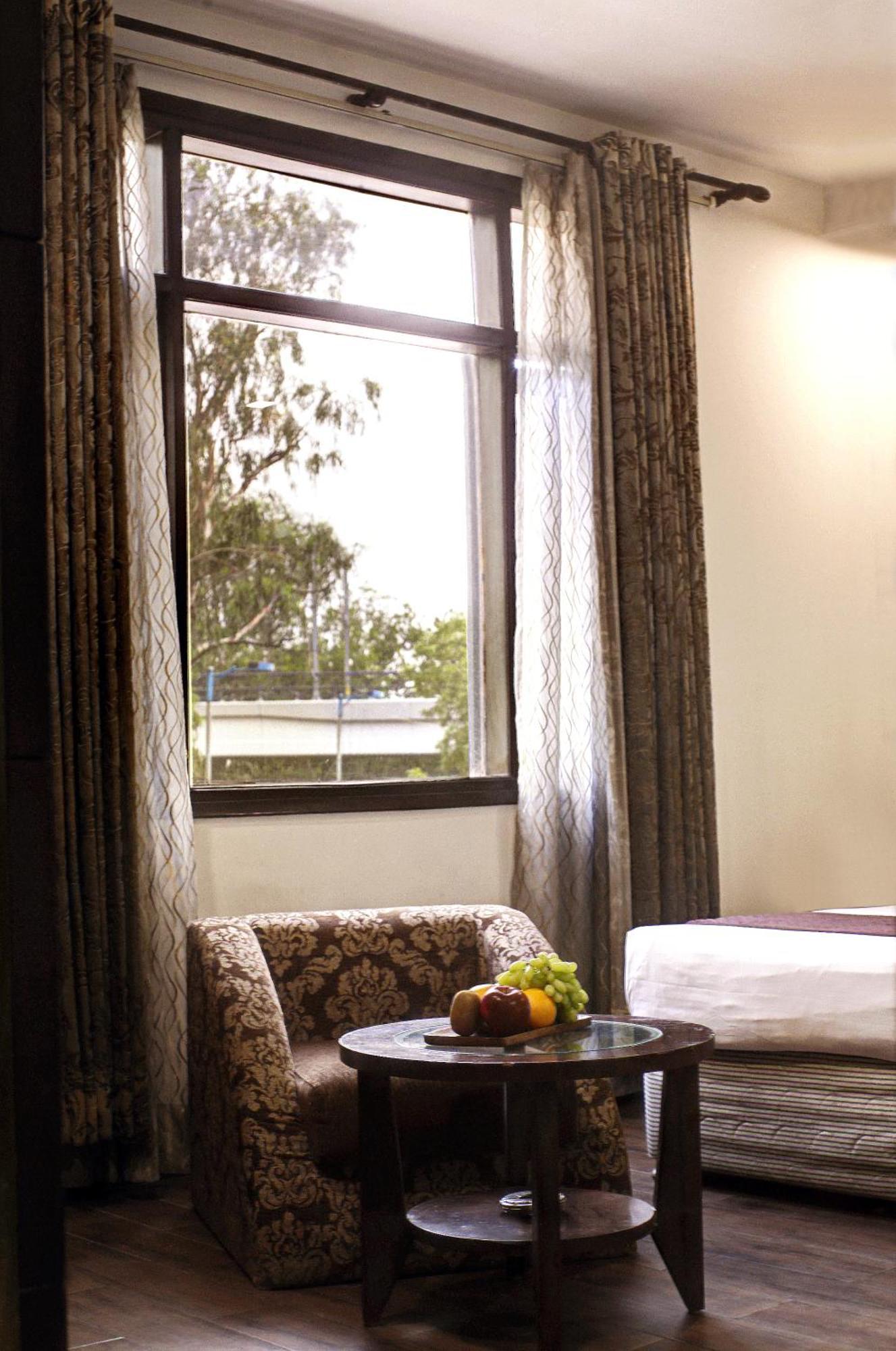 Hotel Good Times Near Ganga Ram Hospital And Karol Bagh Metro Delhi  Exterior foto