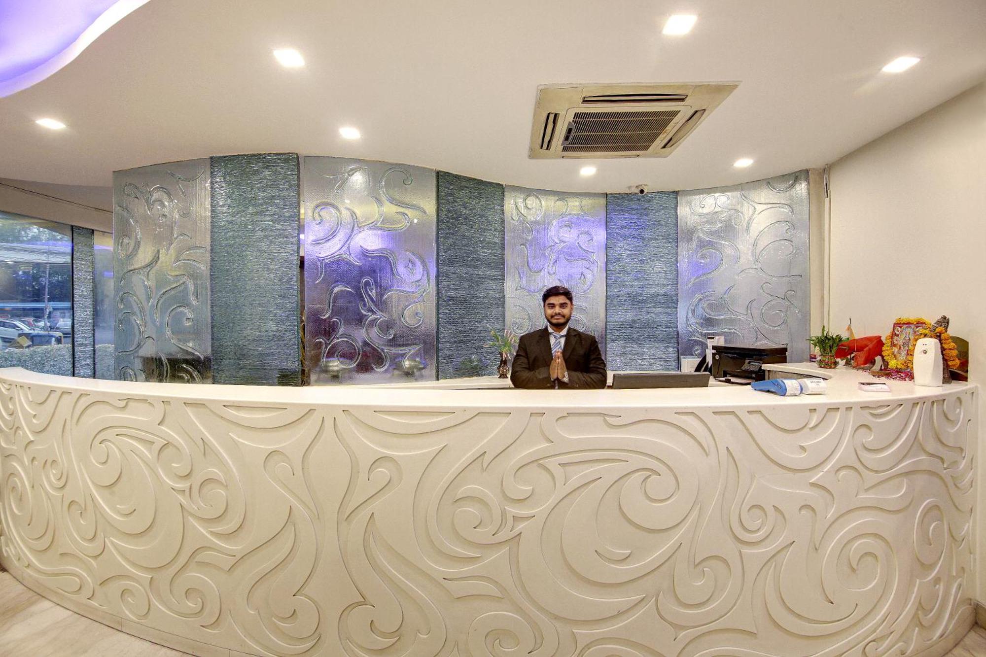 Hotel Good Times Near Ganga Ram Hospital And Karol Bagh Metro Delhi  Exterior foto