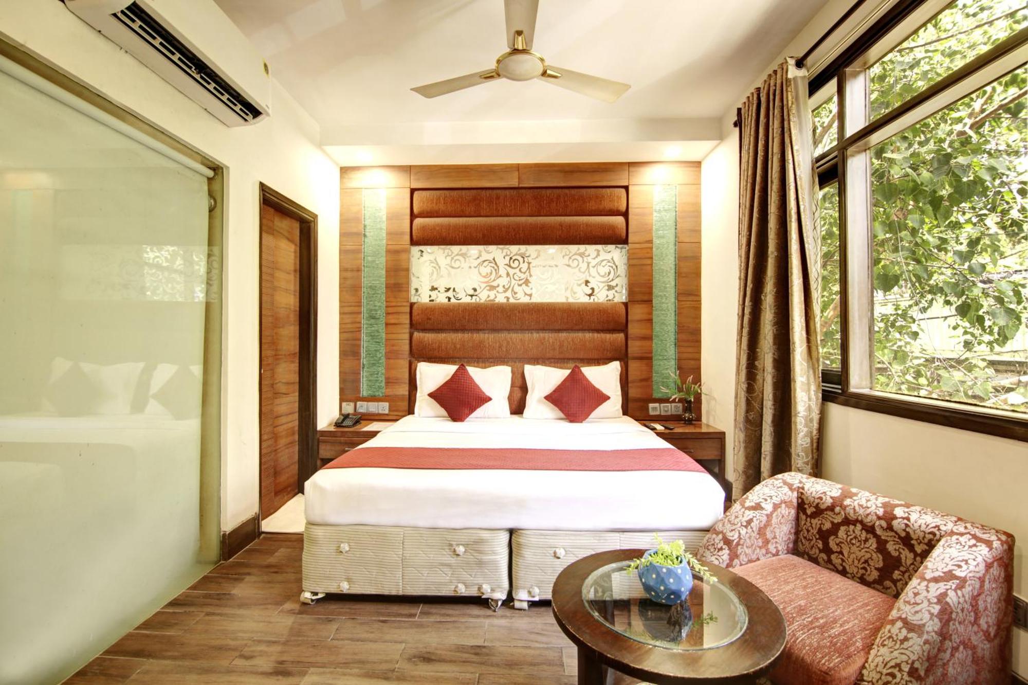 Hotel Good Times Near Ganga Ram Hospital And Karol Bagh Metro Delhi  Exterior foto