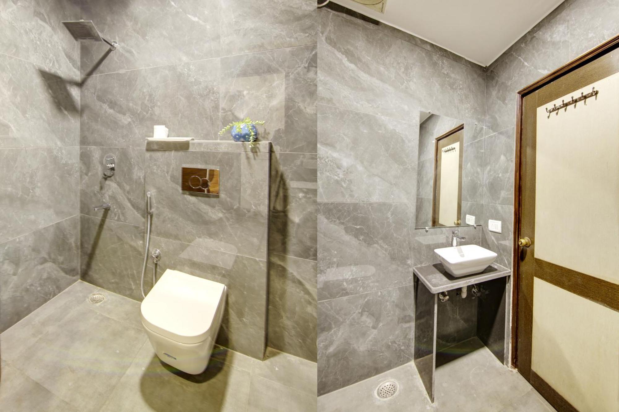 Hotel Good Times Near Ganga Ram Hospital And Karol Bagh Metro Delhi  Exterior foto