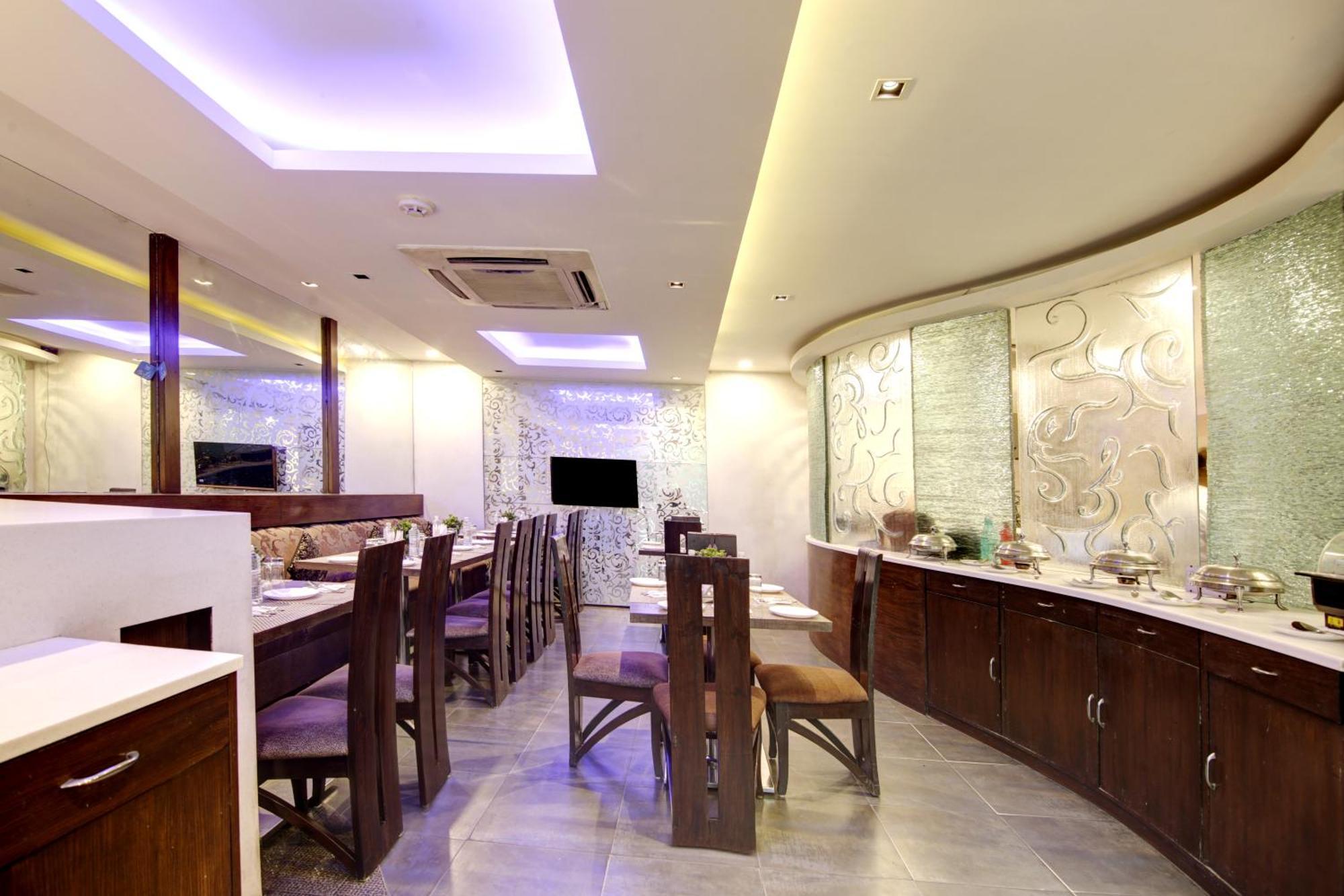 Hotel Good Times Near Ganga Ram Hospital And Karol Bagh Metro Delhi  Exterior foto