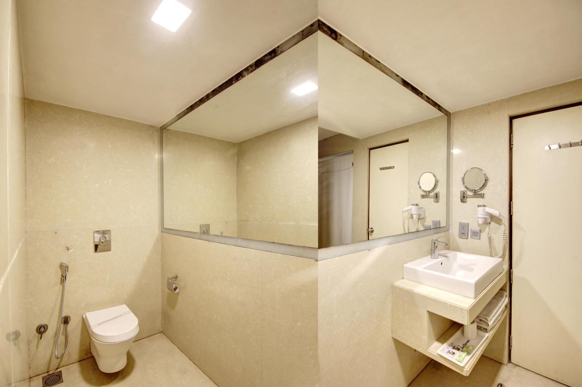 Hotel Good Times Near Ganga Ram Hospital And Karol Bagh Metro Delhi  Exterior foto