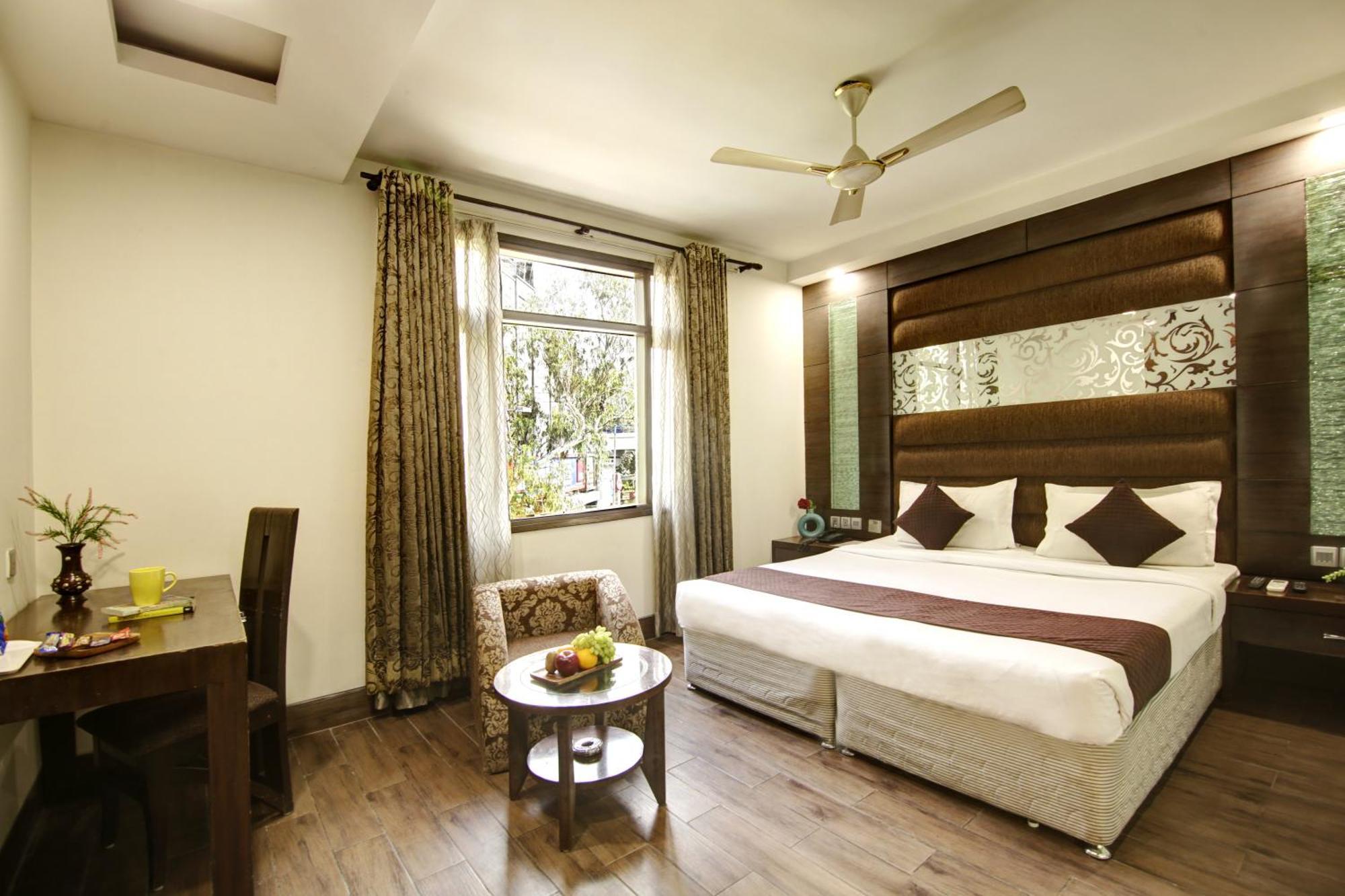 Hotel Good Times Near Ganga Ram Hospital And Karol Bagh Metro Delhi  Exterior foto