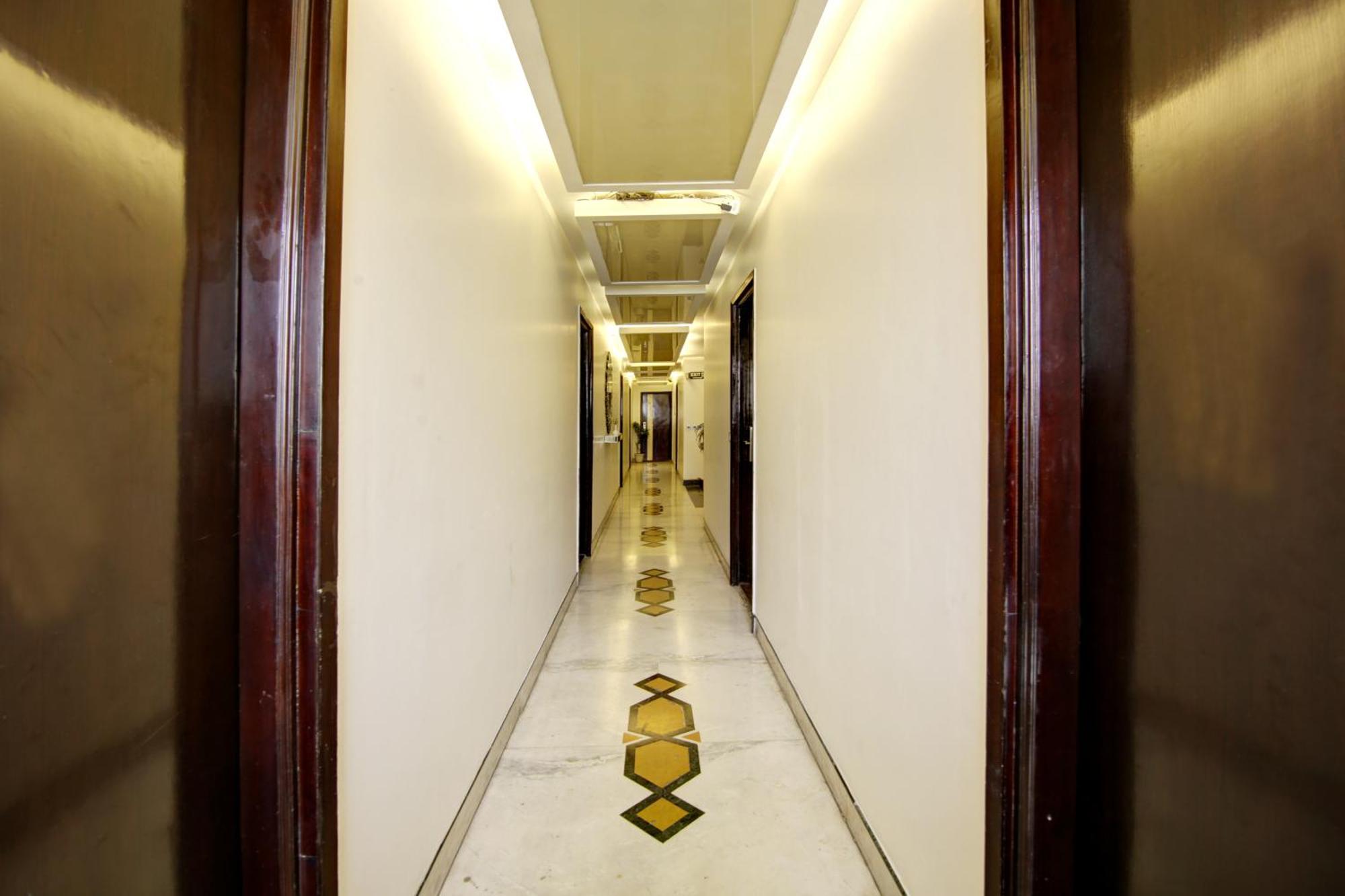 Hotel Good Times Near Ganga Ram Hospital And Karol Bagh Metro Delhi  Exterior foto