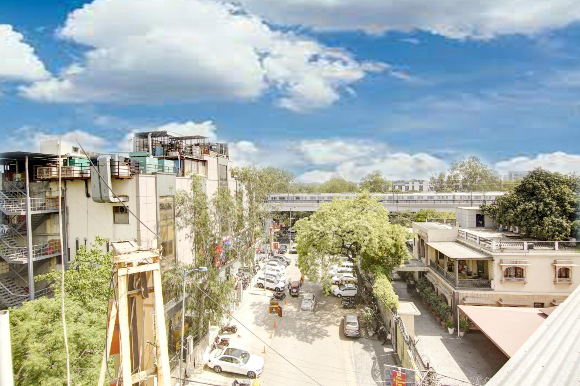 Hotel Good Times Near Ganga Ram Hospital And Karol Bagh Metro Delhi  Exterior foto