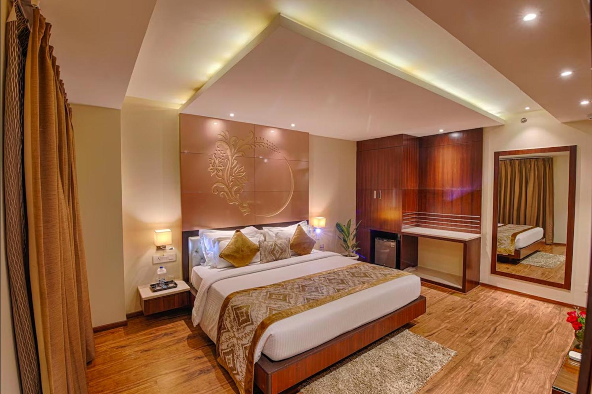 Hotel Good Times Near Ganga Ram Hospital And Karol Bagh Metro Delhi  Exterior foto